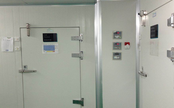 冷庫(kù)門(mén)