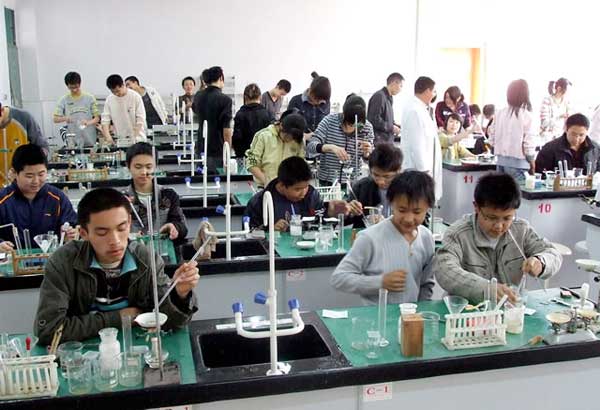 中學(xué)實驗室建設(shè)